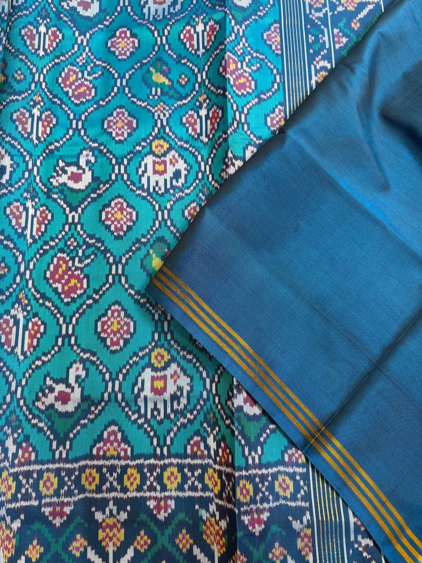 Morpis narikunj patola silk saree