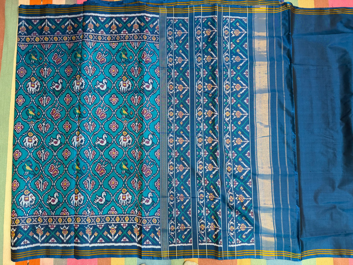 Morpis narikunj patola silk saree