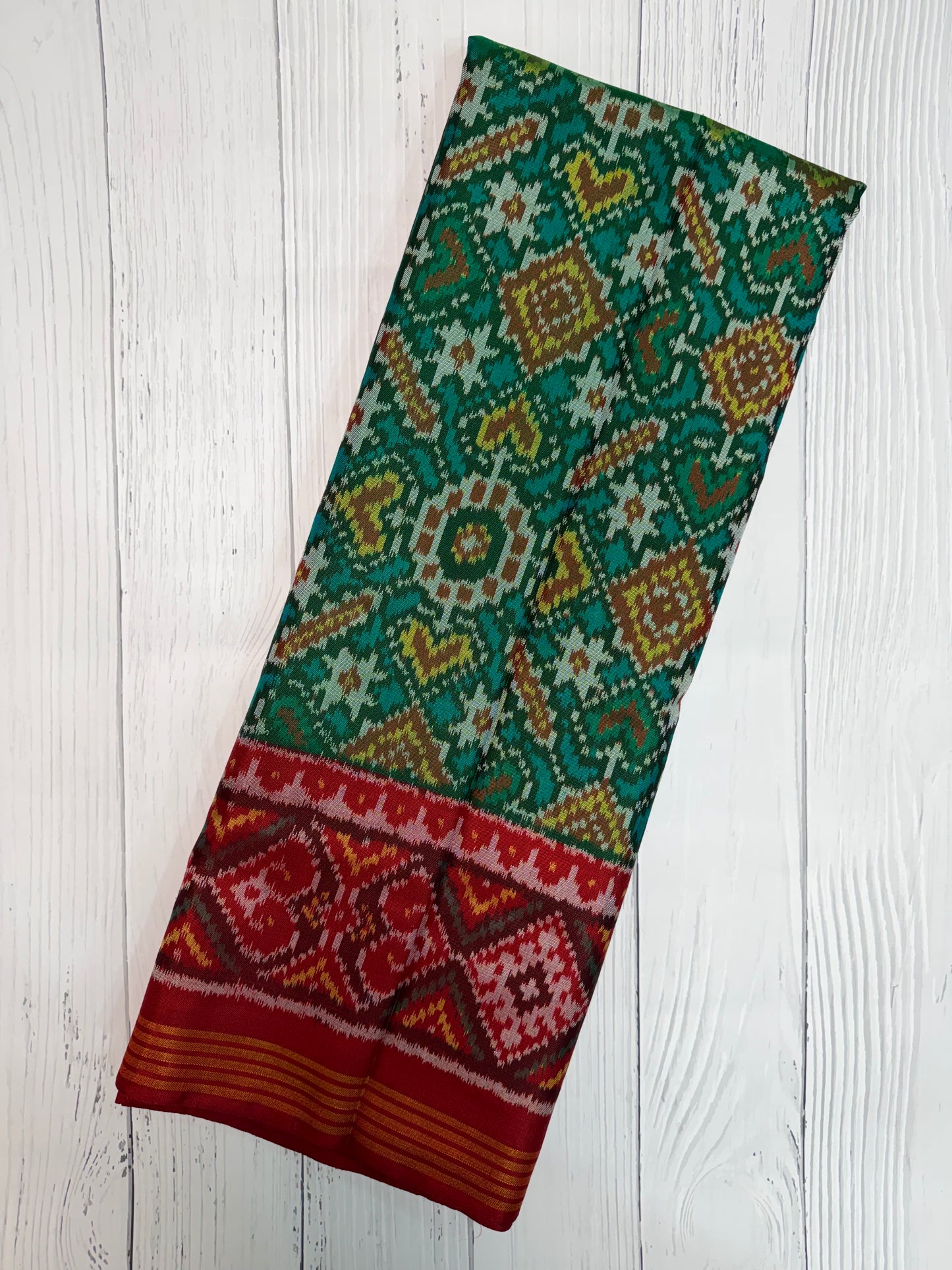 Green Traditional single ikat patola silk saree