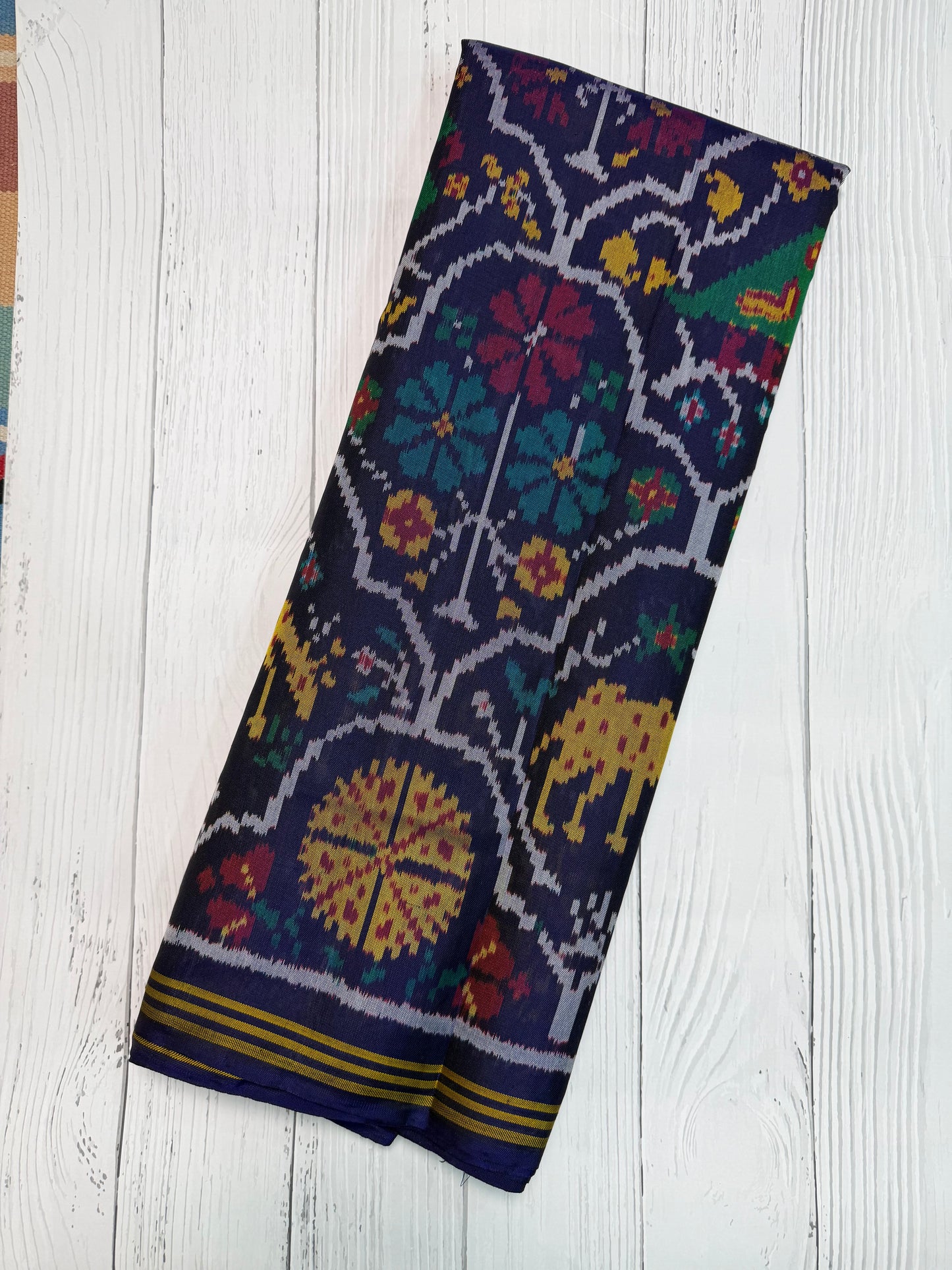 Blue multicolour figure design single ikat patola silk saree