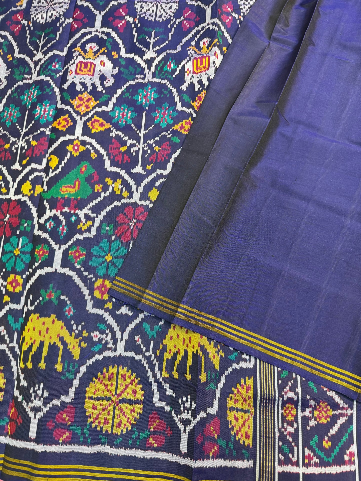 Blue multicolour figure design single ikat patola silk saree